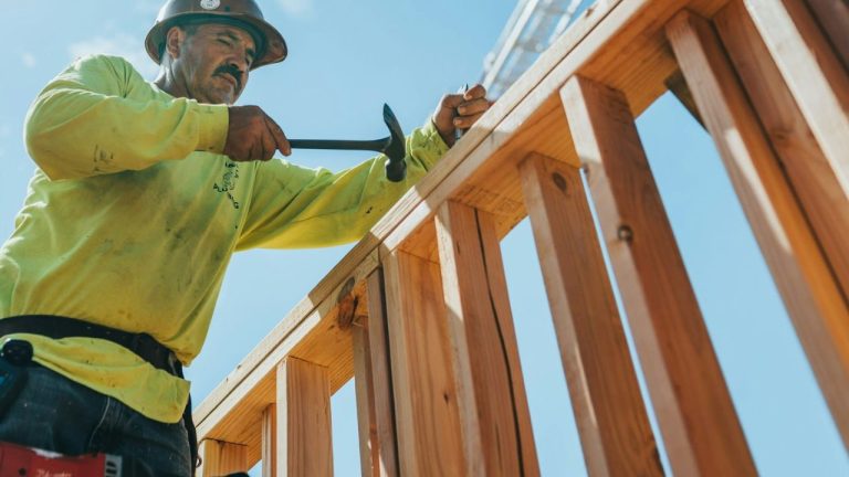 Calculer le solivage d’un plancher en bois