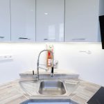 Faire une jonction de plan de travail invisible