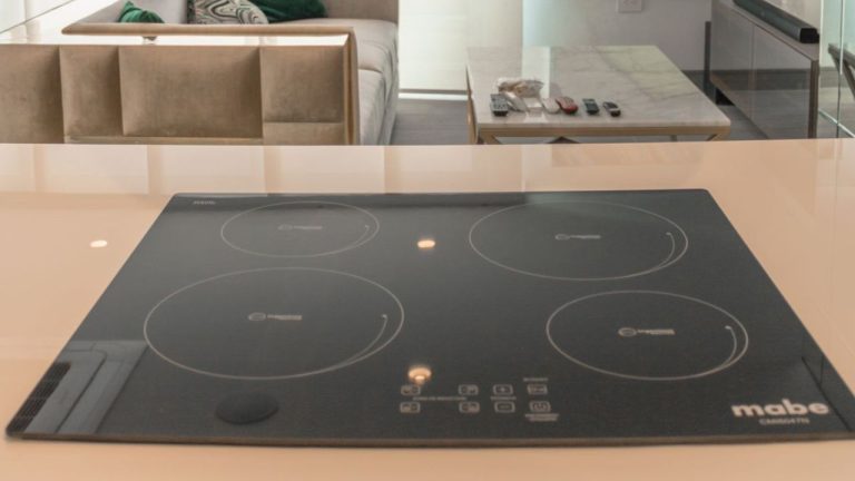 Trace sous verre sur plaque induction
