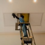 Poser une trappe de visite dans un plafond placo